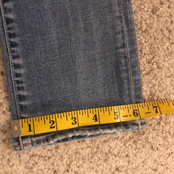 ⭐️3 for 10⭐️ A&E distressed jeans - Picture 6 of 7